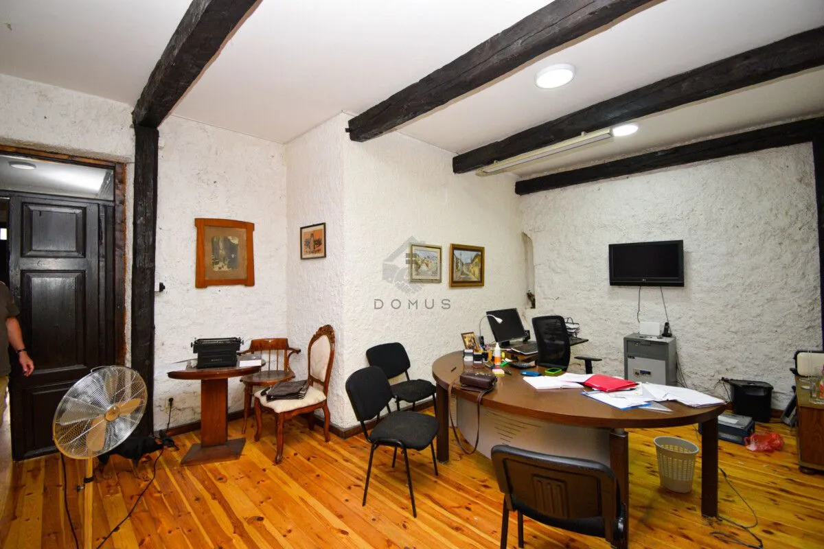 Izdavanje, poslovni prostor, 60m², Centar, Podgorica