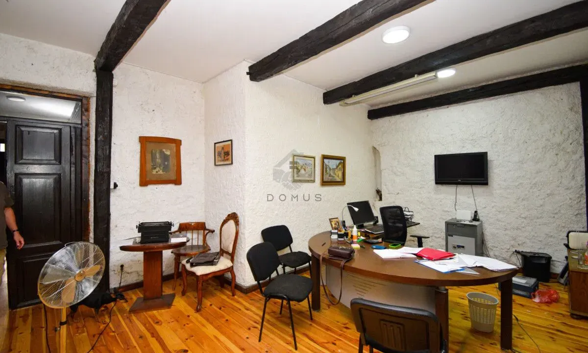 Izdavanje, poslovni prostor, 60m², Centar, Podgorica