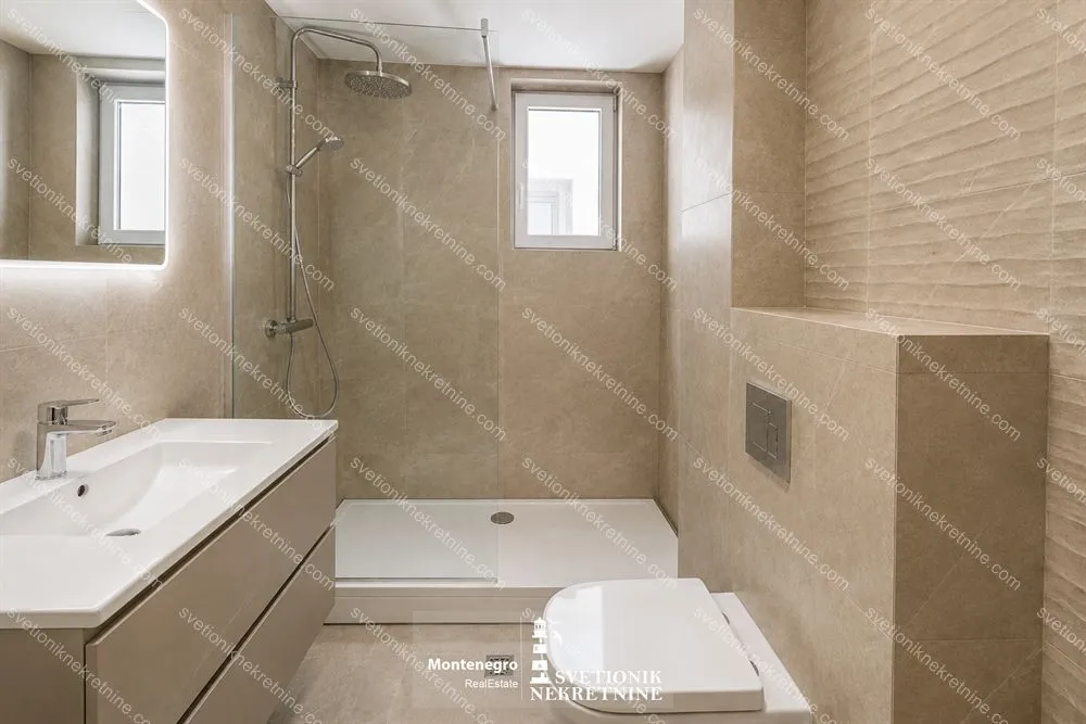 Prodaja, dvosoban stan, 85m², Igalo, Herceg Novi