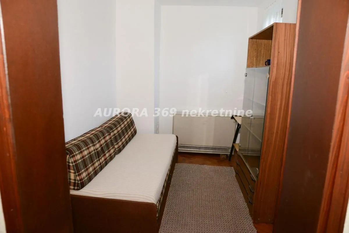 Prodaja, trosoban stan, 92m², Centar, Vrnjačka Banja