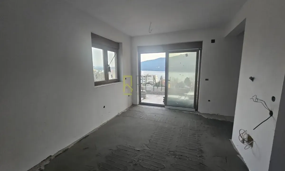 Sale, two bedroom apartment, 54m², Đenovići, Herceg Novi