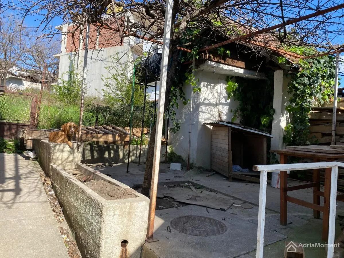 Prodaja, kuća, 140m², Šušanj, Bar