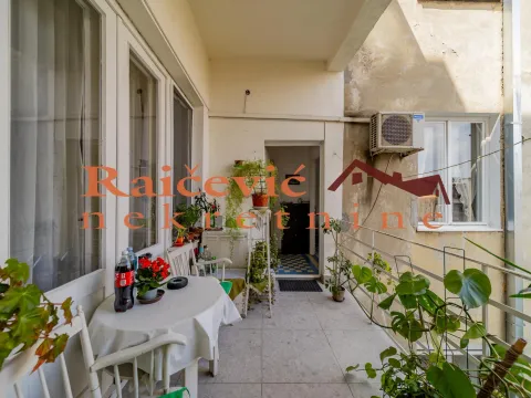 Prodaja, četvorosoban stan, 115m², Stari Grad, Beograd - image 17
