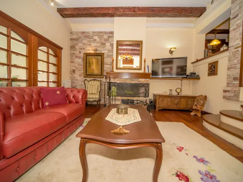 Sale, house, 168m², Cetinje, Crna Gora - image 28