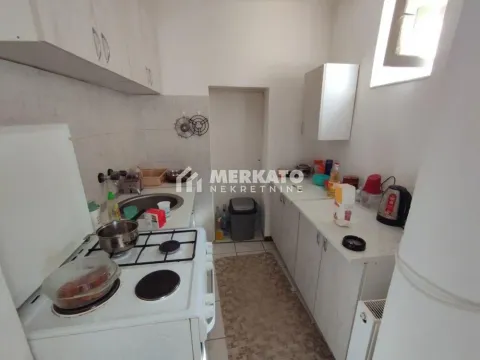 Prodaja, kuća, 249m², Dolja, Zrenjanin - image 5