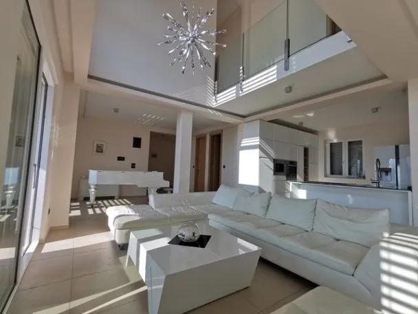 Sale, house, 300m², Dobrota, Kotor