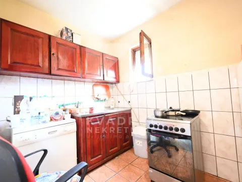 Prodaja, kuća, 129m², Gornja Gorica, Podgorica - image 16