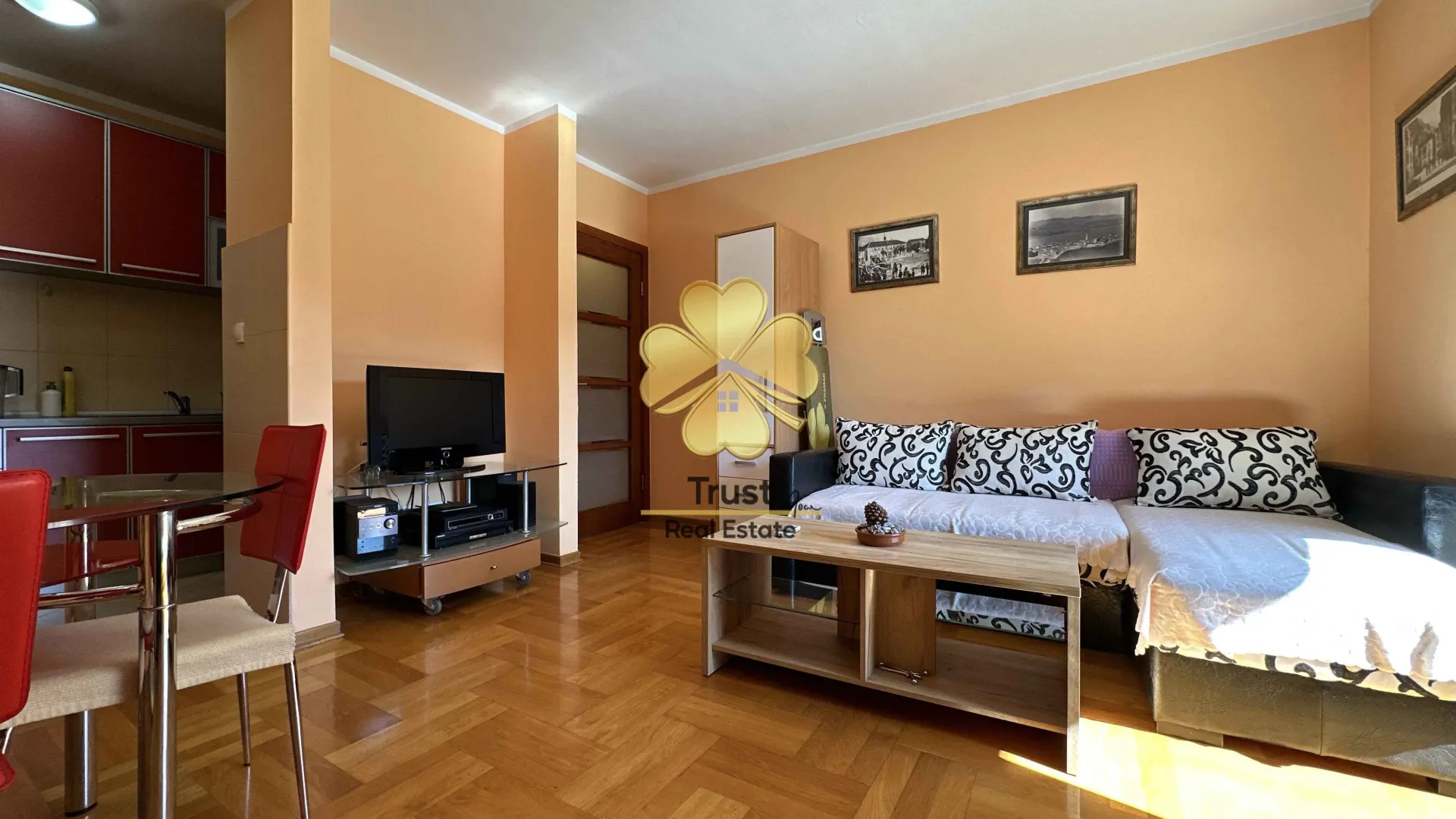 Izdavanje, jednosoban stan, 53m², Preko Morače, Podgorica