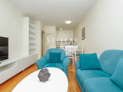 Rent, two bedroom apartment, 75m², City Kej, Podgorica - image 3
