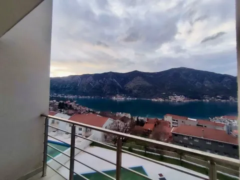 Prodaja, dvosoban stan, 78m², Dobrota, Kotor - image 3