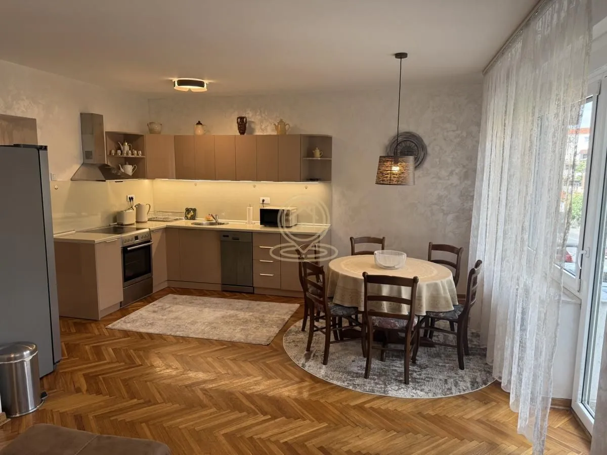 Rent, two bedroom apartment, 58m², Stari Grad, Beograd