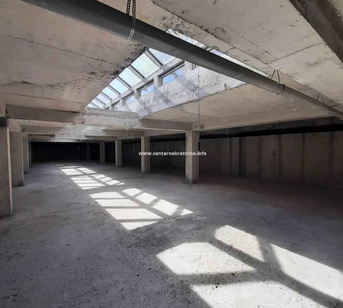 Sale, office space, 1990m², Preko Morače, Podgorica