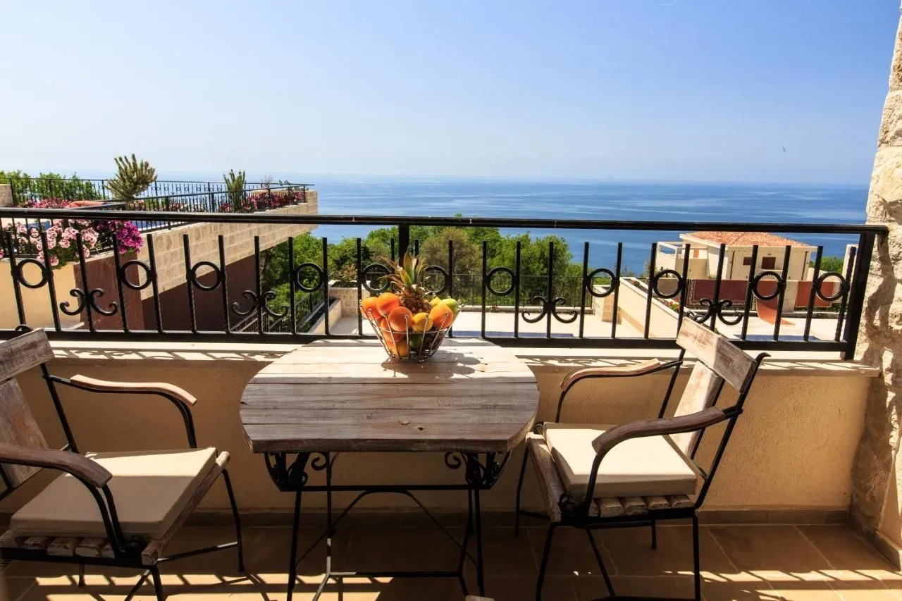 Sale, house, 185m², Reževići, Budva