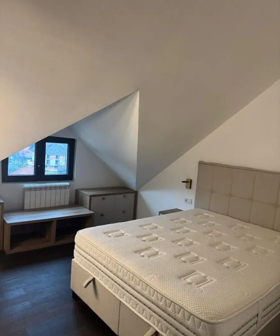 Prodaja, stan, 94m², Centar, Kolašin