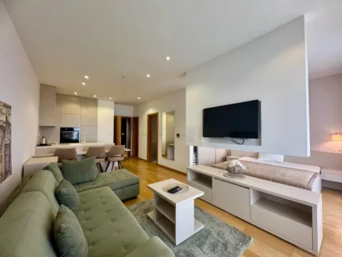 Izdavanje, jednosoban stan, 46m², Centar, Budva - image 1