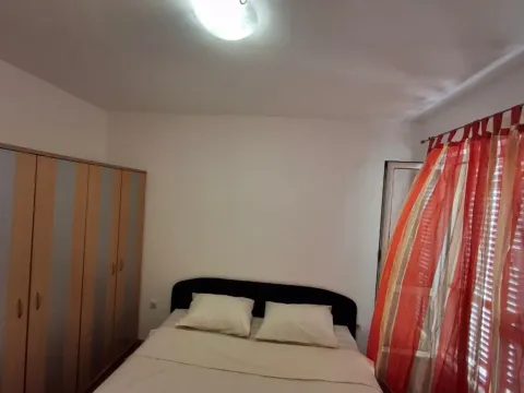 Rent, one bedroom apartment, 54m², Adok, Budva - image 11