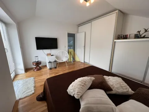 Izdavanje, kuća, 200m², Tatarsko brdo, Petrovaradin - image 6