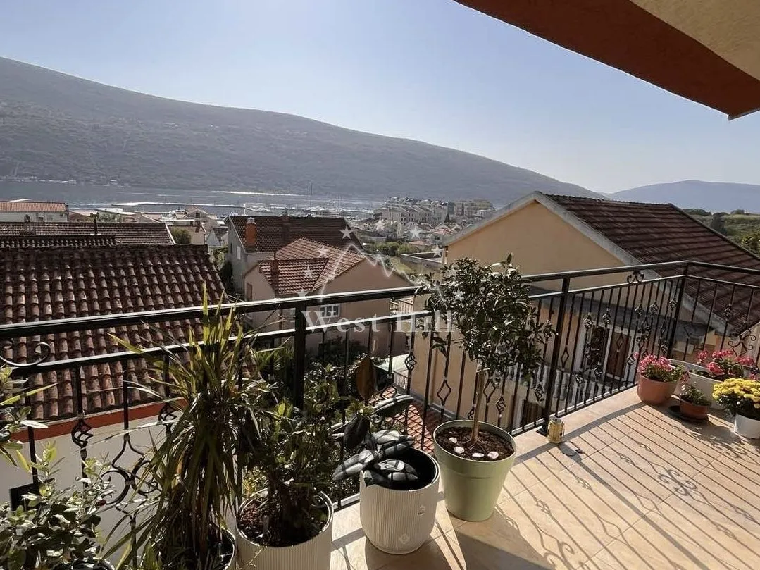 Prodaja, trosoban stan, 117m², Đenovići, Herceg Novi