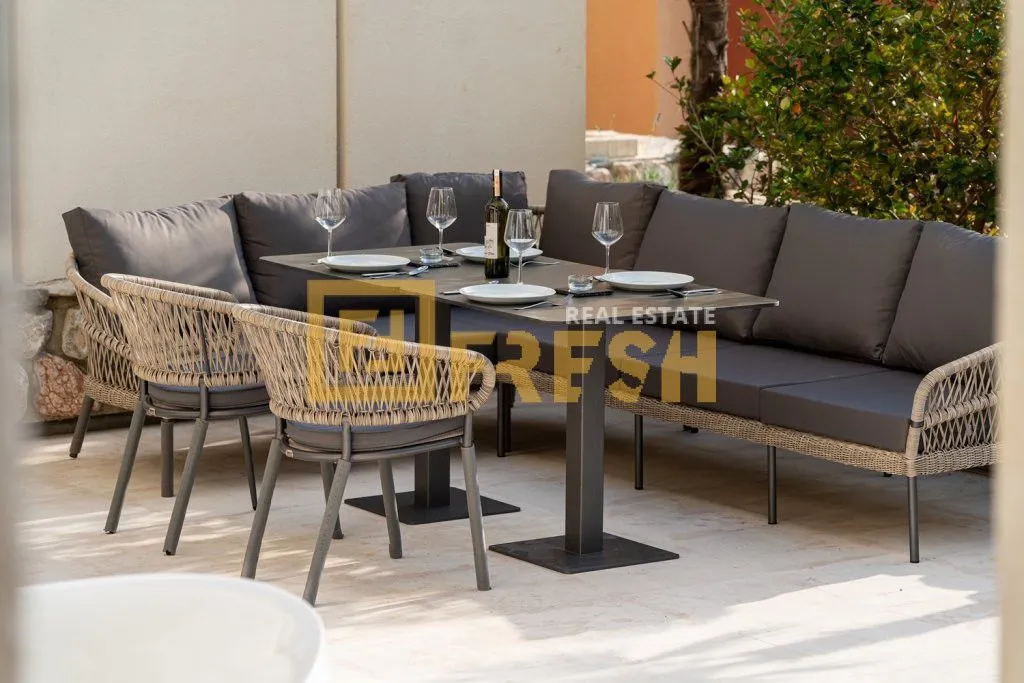 Sale, one bedroom apartment, 136m², Rafailovići, Budva