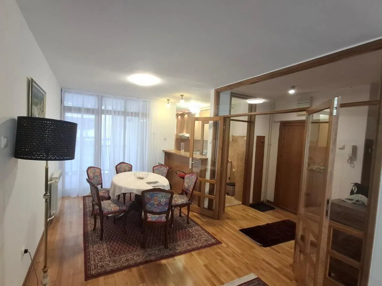 Izdavanje, trosoban stan, 95m², Vračar Sve Podlokacije, Beograd