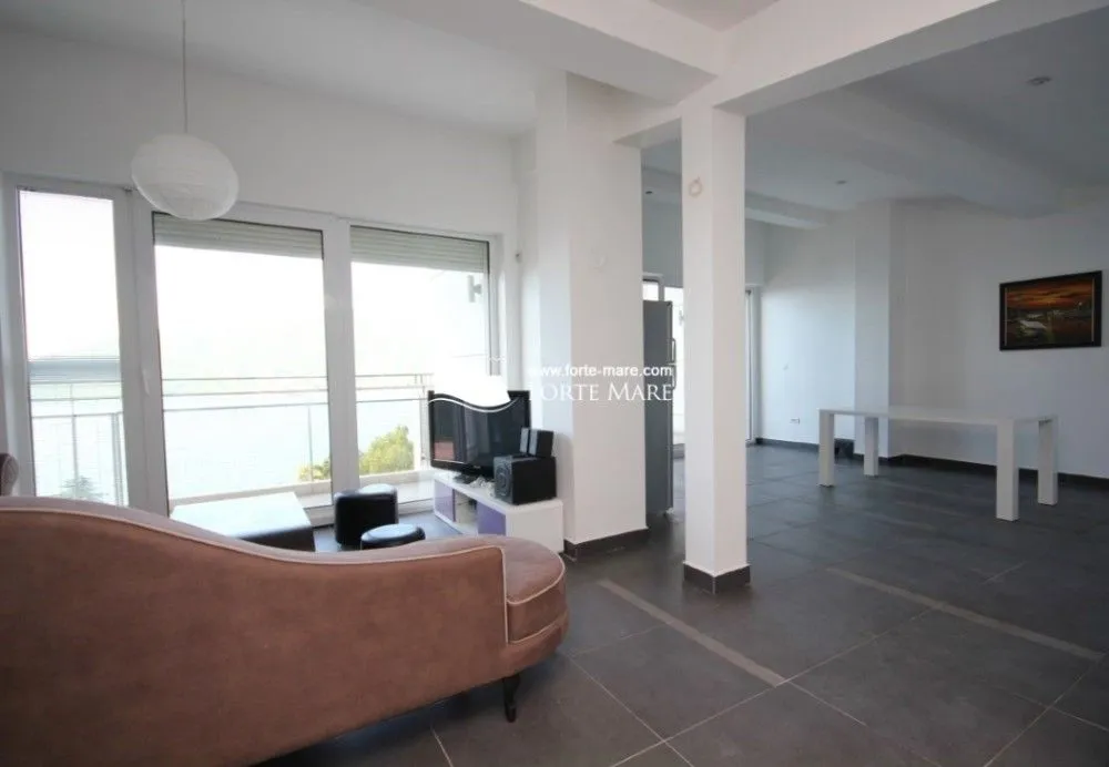 Prodaja, dvosoban stan, 98m², Herceg Novi, Crna Gora