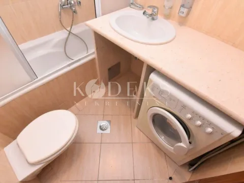 Izdavanje, dvosoban stan, 75m², Stara Varoš, Podgorica - image 15