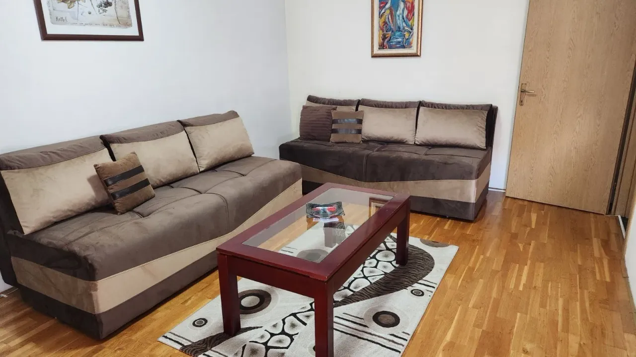 Izdavanje, jednosoban stan, 61m², Pobrežje, Podgorica