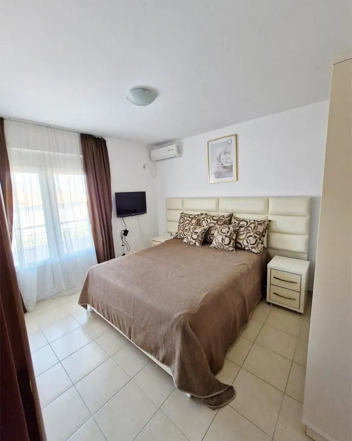 Sale, office space, 285m², Dobre Vode, Bar