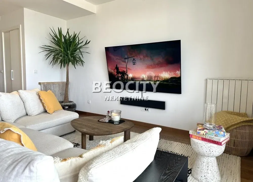 Izdavanje, četvorosoban stan, 120m², Beograd Na Vodi, Beograd