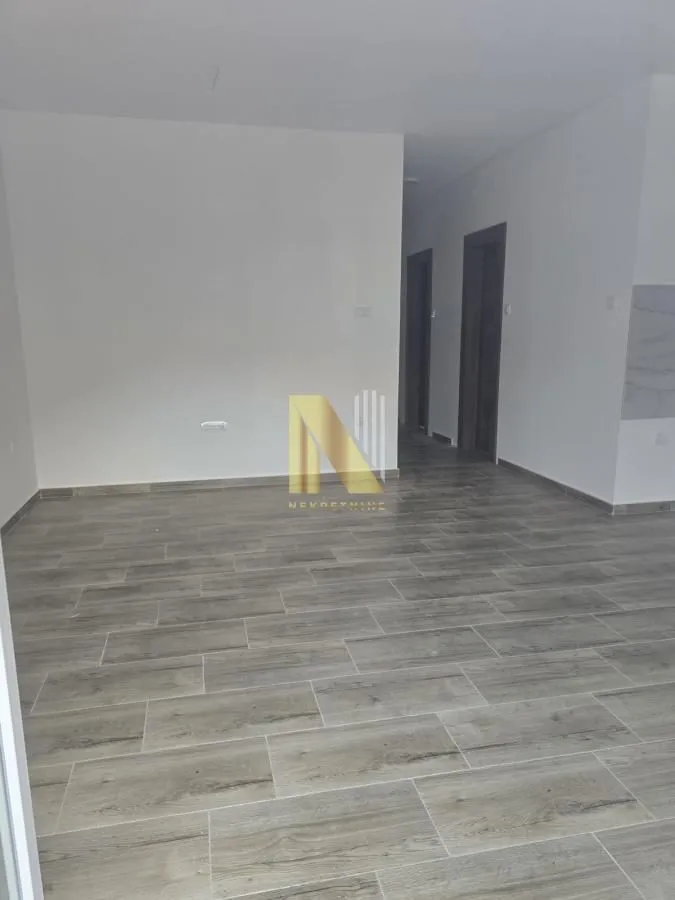Prodaja, trosoban stan, 70m², Vidovdansko naselje, Novi Sad Sve Podlokacije