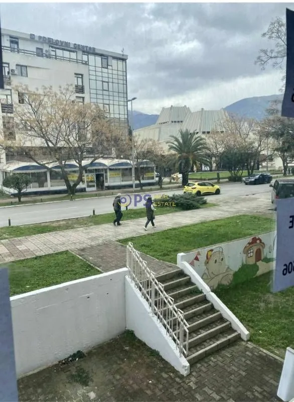 Rent, office space, 171m², Bar, Crna Gora