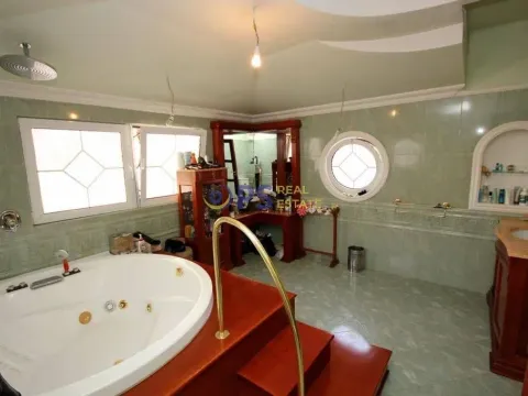 Prodaja, kuća, 323m², Bar, Crna Gora - image 12