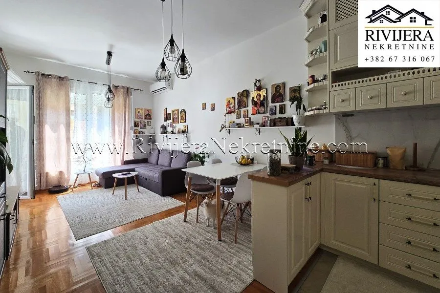 Prodaja, dvosoban stan, 62m², Radanovići, Kotor
