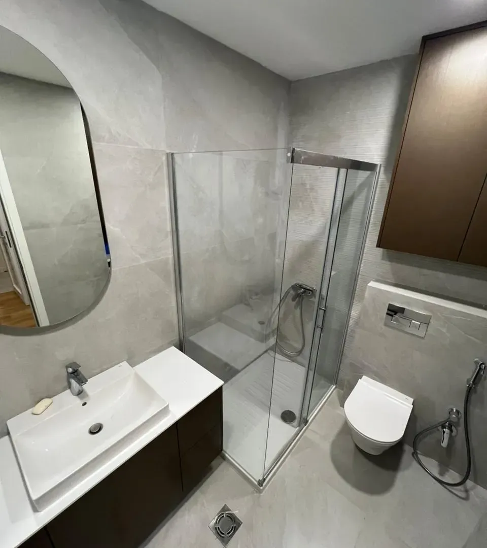 Izdavanje, dvosoban stan, 73m², Central Point, Podgorica