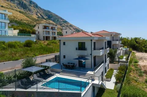 Rent, house, 318m², Reževići, Budva - image 8