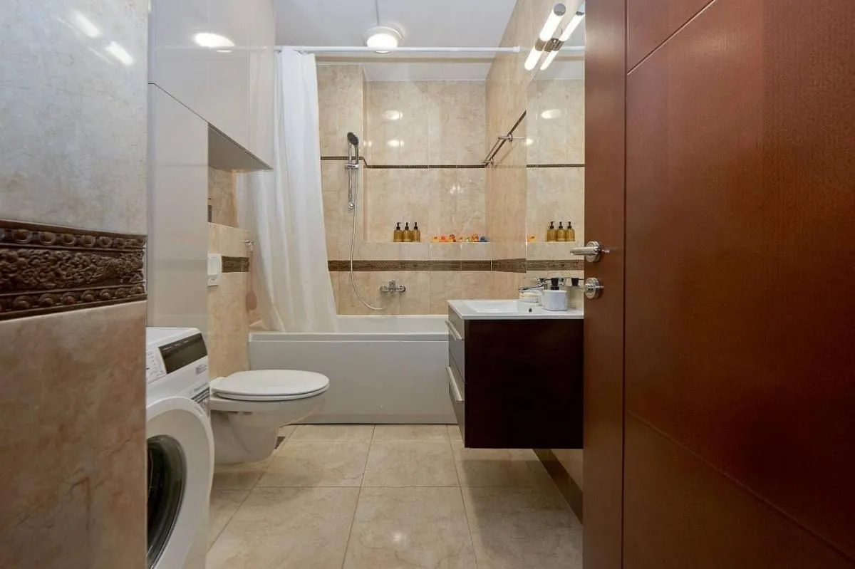 Sale, one bedroom apartment, 68m², Bečići, Budva