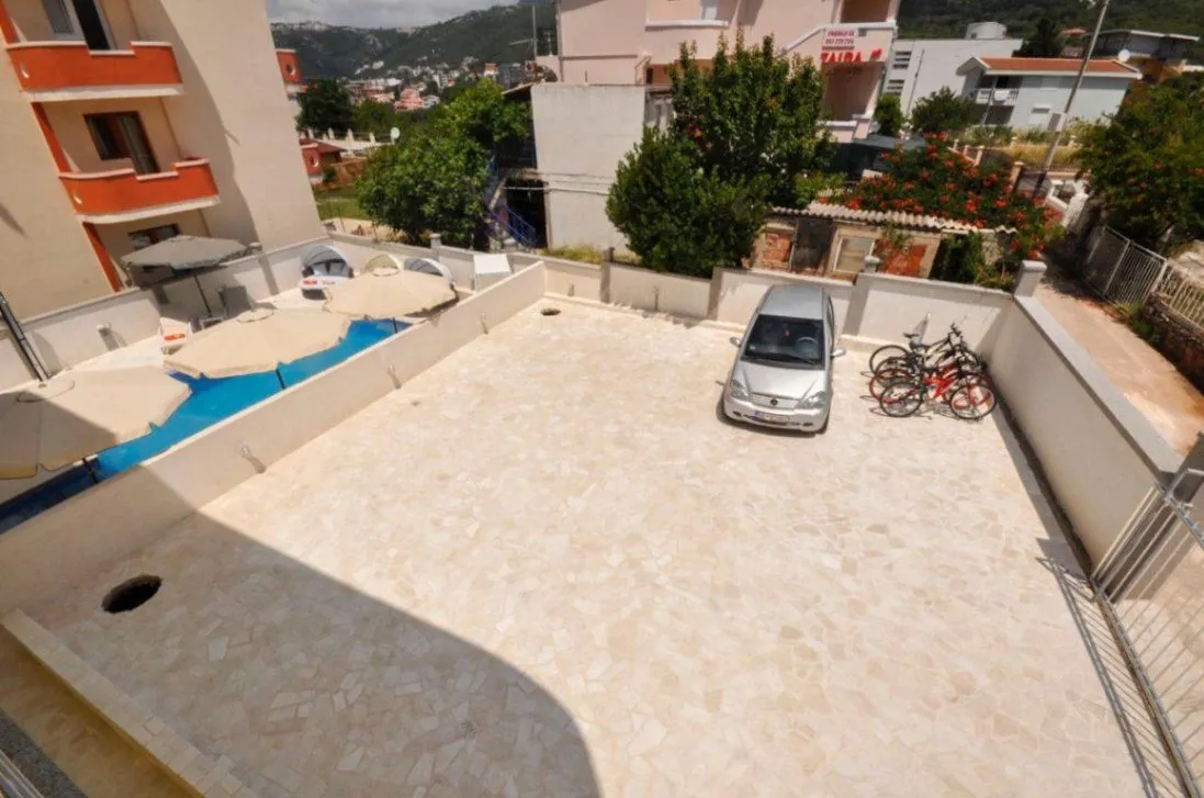 Prodaja, kuća, 450m², Bar, Crna Gora