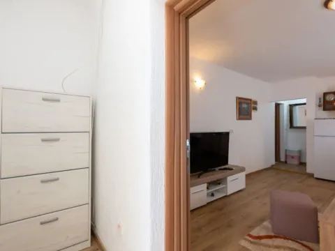 Rent, one bedroom apartment, 50m², Topla, Herceg Novi - image 11