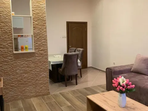 Izdavanje, dvosoban stan, 73m², Bečići, Budva - image 3