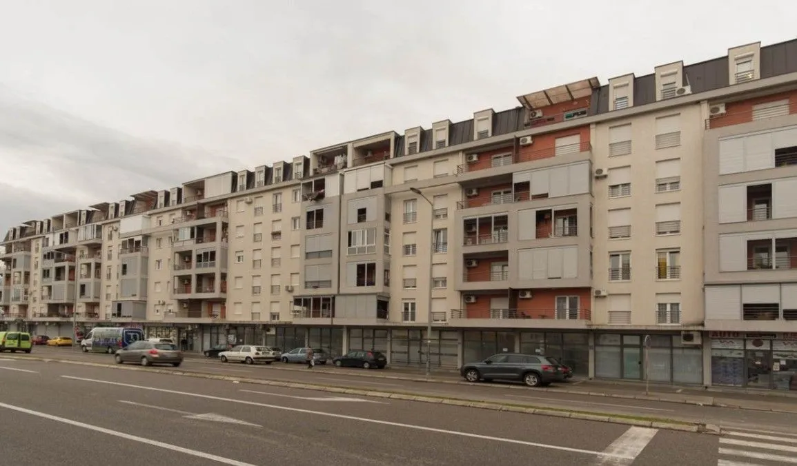 Prodaja, trosoban stan, 78m², Stari Aerodrom, Podgorica