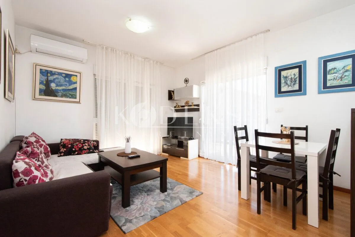 Rent, two bedroom apartment, 63m², City Kvart, Podgorica