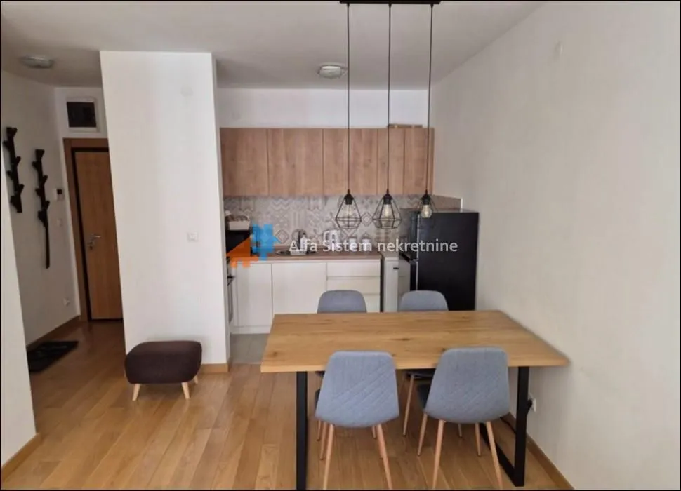 Rent, two bedroom apartment, 50m², Južni Bulevar, Vračar Sve Podlokacije