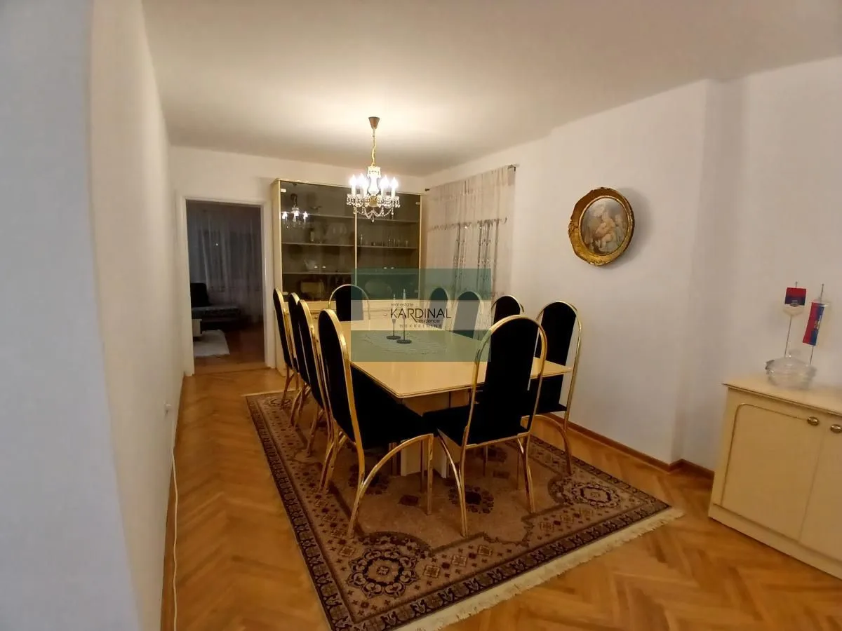 Prodaja, kuća, 379m², Trnava, Jagodina