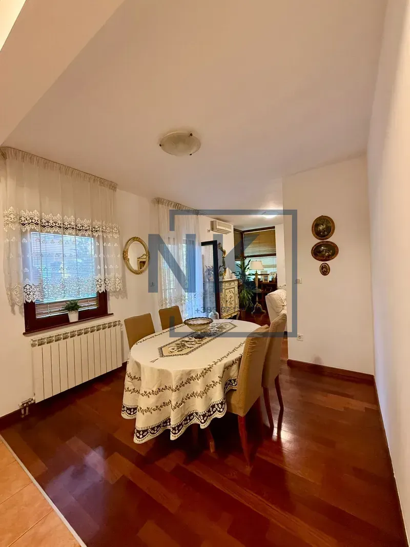 Rent, three bedroom apartment, 100m², Gorica C, Podgorica
