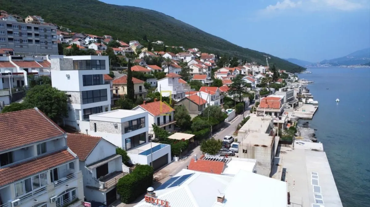 Prodaja, kuća, 200m², Krašići, Tivat