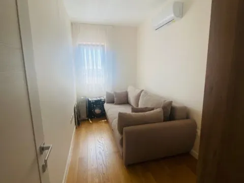 Izdavanje, trosoban stan, 95m², Central Point, Podgorica - image 5