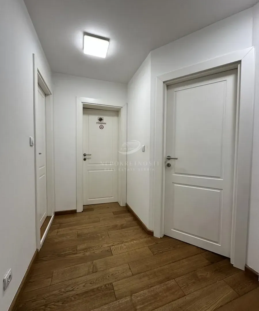 Sale, house, 300m², Lekino Brdo, Voždovac Sve Podlokacije