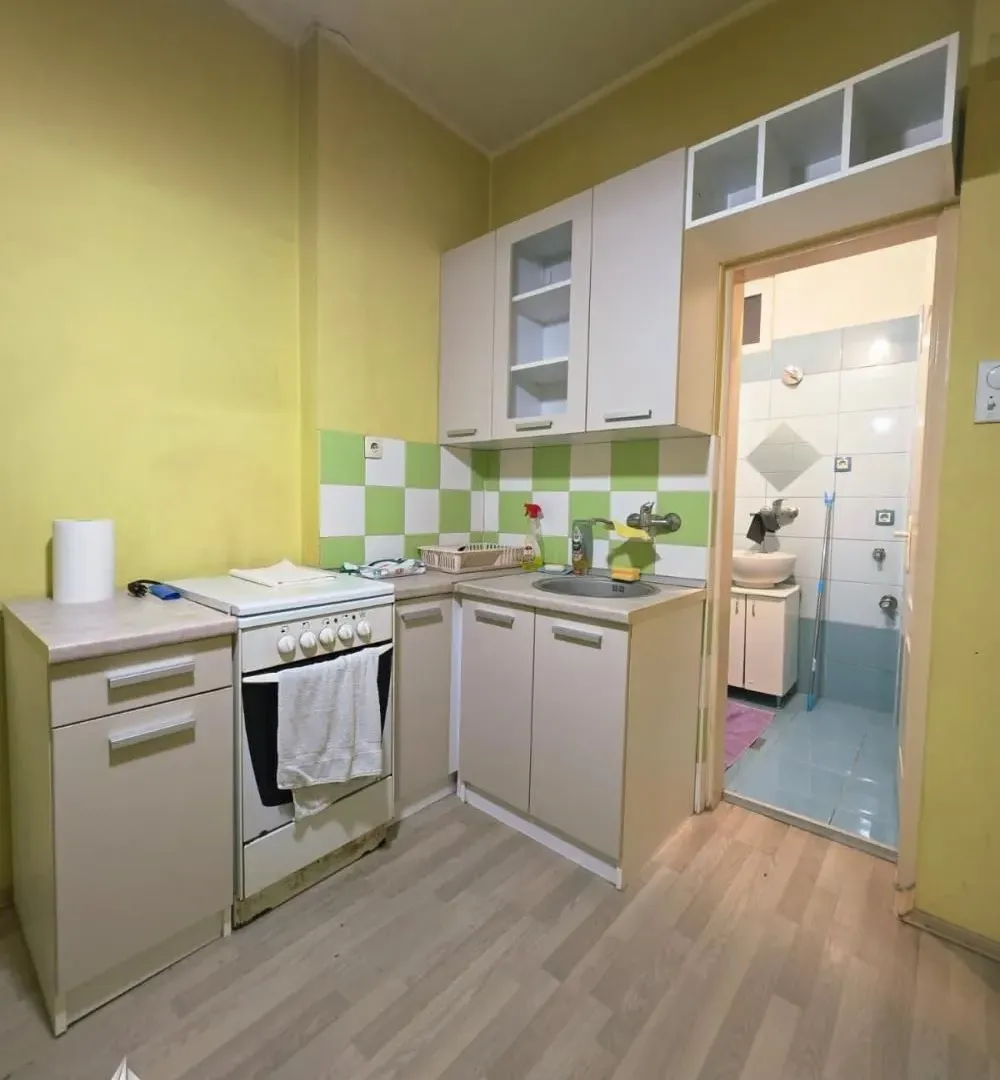 Prodaja, dvosoban stan, 33m², Zemun Sve Podlokacije, Beograd