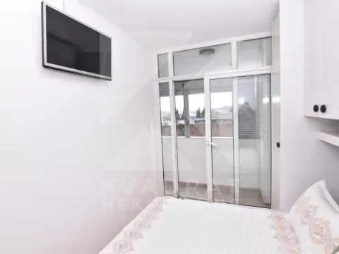 Rent, one bedroom apartment, 42m², 1 maj, Podgorica - image 8