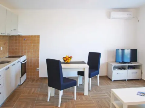 Izdavanje, jednosoban stan, 40m², Marići, Tivat - image 6